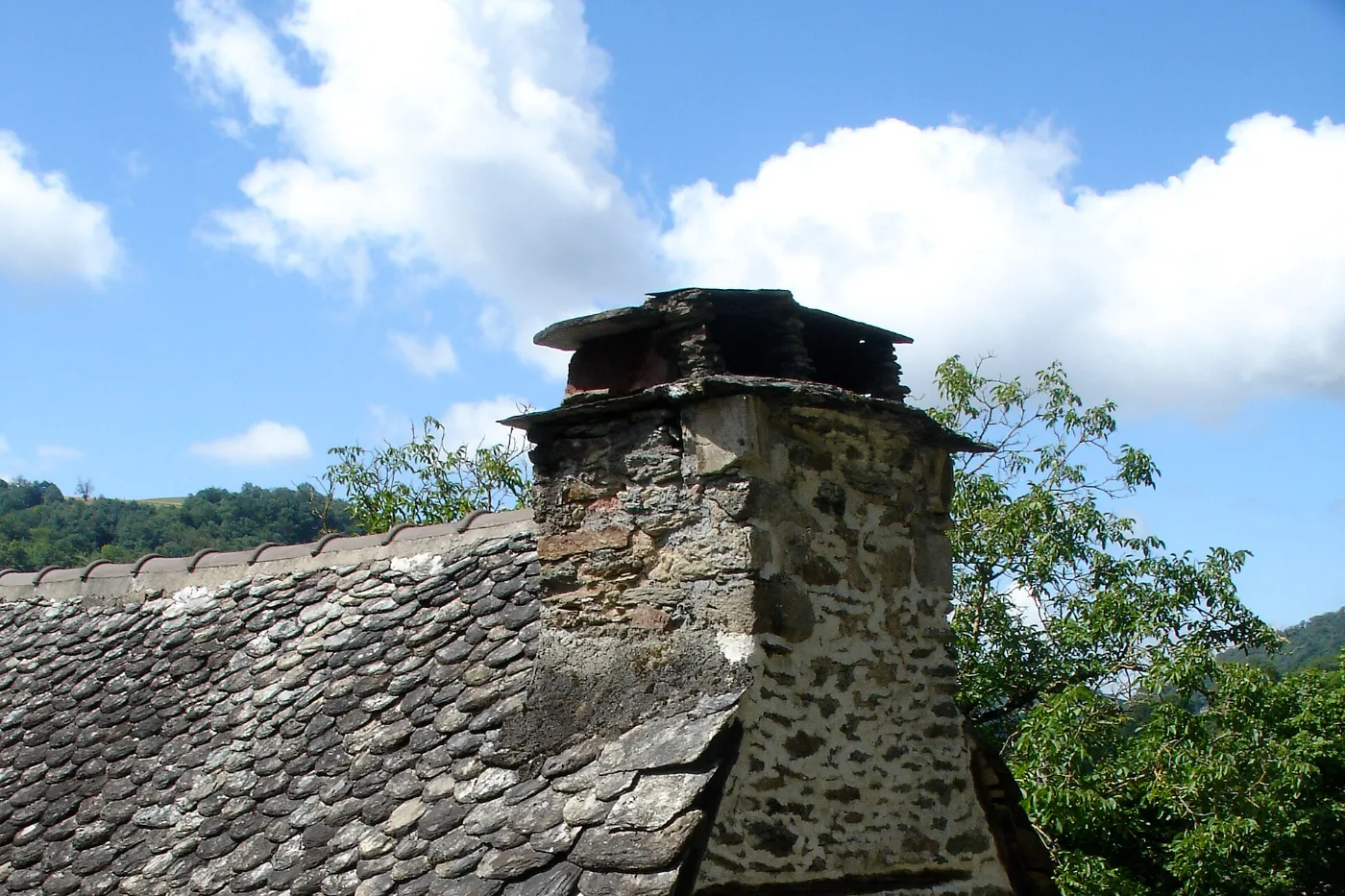 Toiture traditionnelle en lauzes de schiste